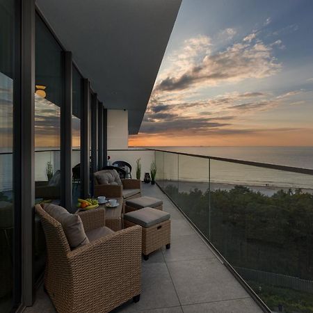 Royallux Apartment Waves Resort & Spa - Sea View From Balcony By Renters Prestige Мендзыздрое Экстерьер фото