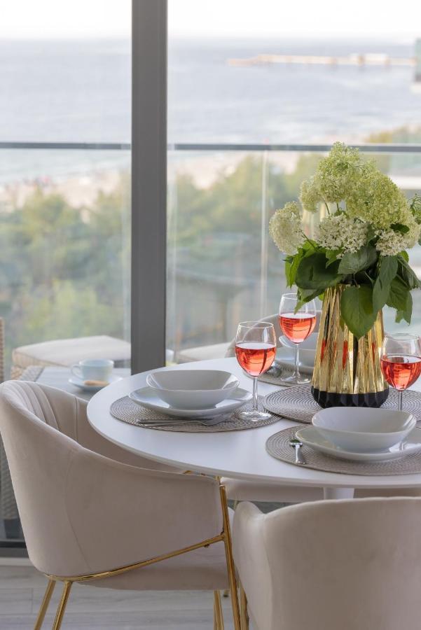 Royallux Apartment Waves Resort & Spa - Sea View From Balcony By Renters Prestige Мендзыздрое Экстерьер фото