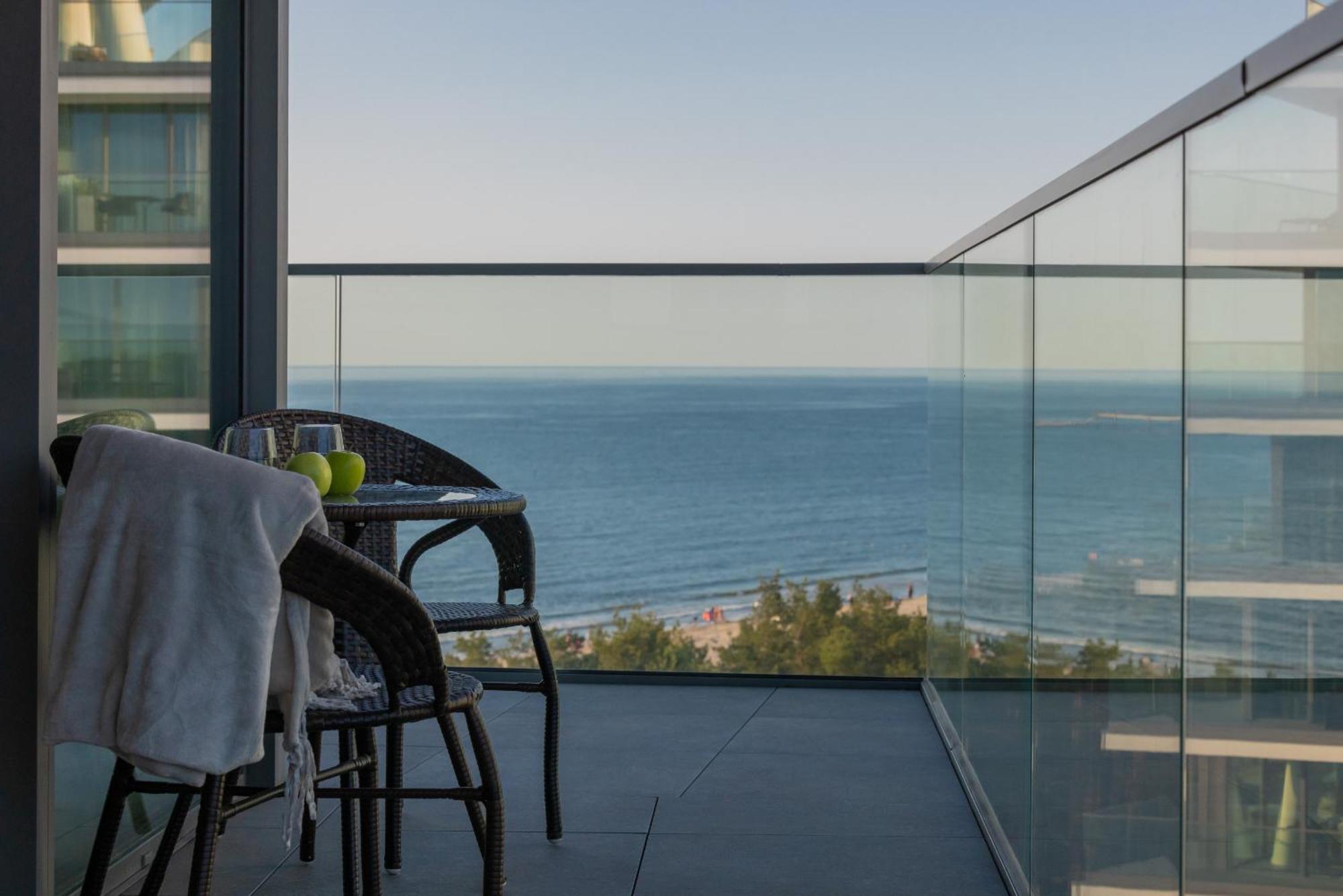 Royallux Apartment Waves Resort & Spa - Sea View From Balcony By Renters Prestige Мендзыздрое Экстерьер фото