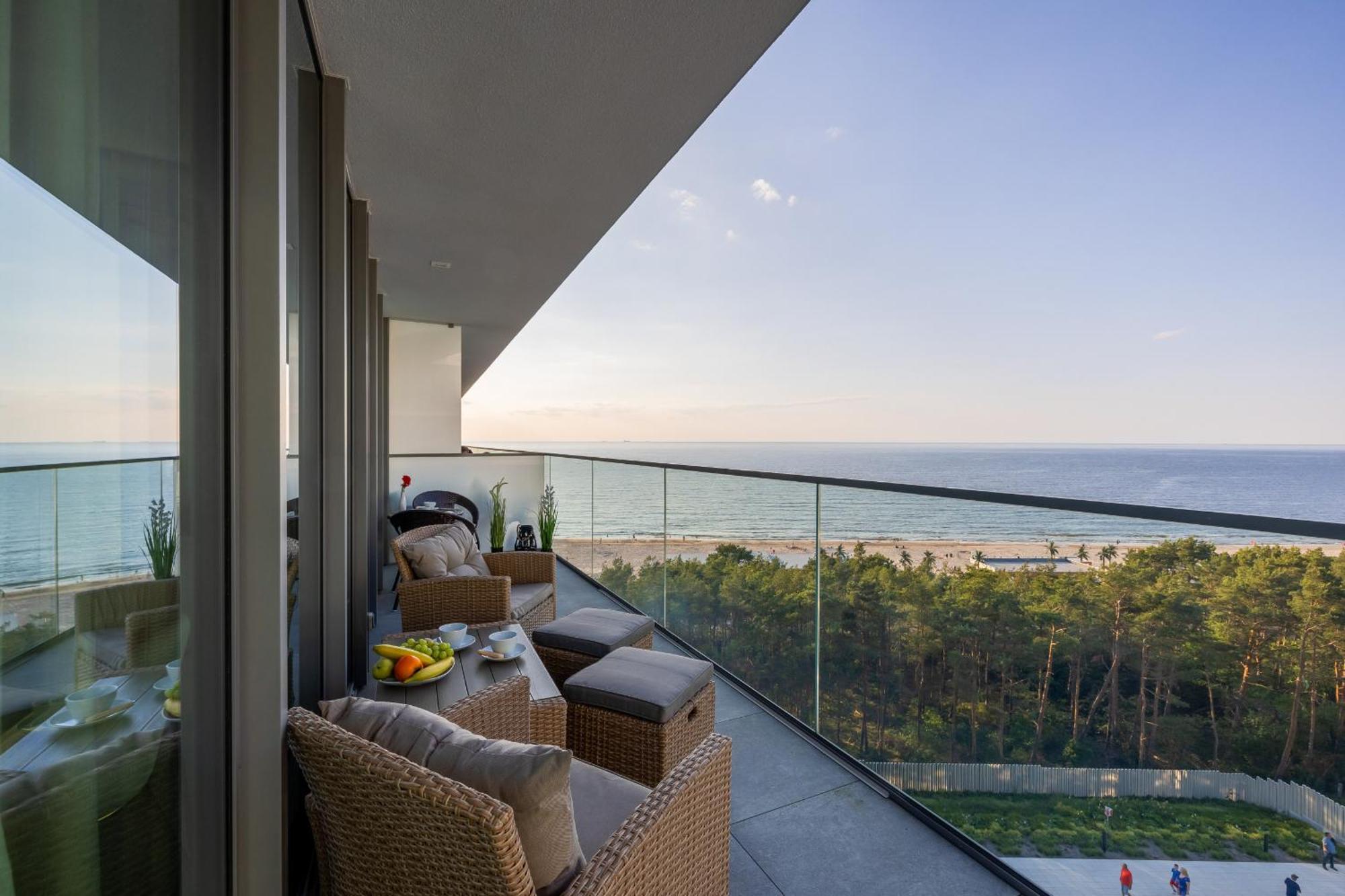 Royallux Apartment Waves Resort & Spa - Sea View From Balcony By Renters Prestige Мендзыздрое Экстерьер фото