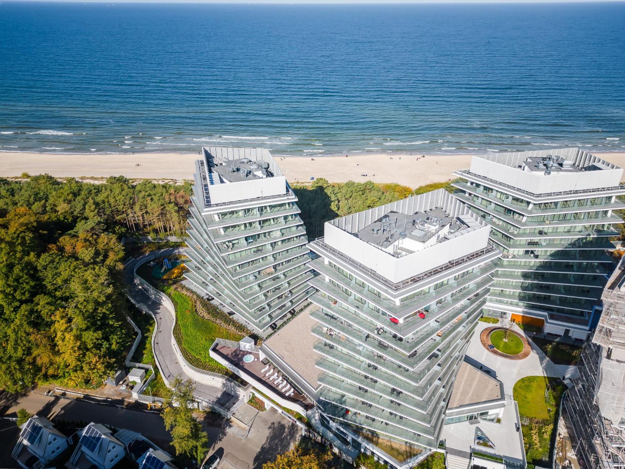 Royallux Apartment Waves Resort & Spa - Sea View From Balcony By Renters Prestige Мендзыздрое Экстерьер фото